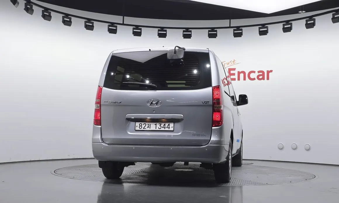 Hyundai Starex