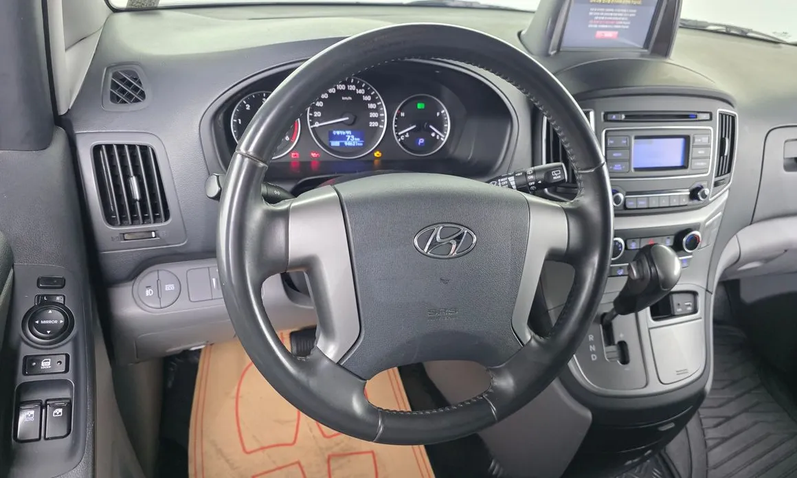 Hyundai Starex