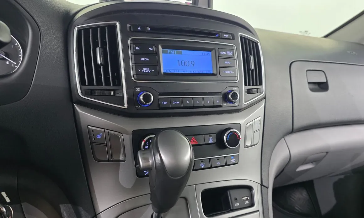 Hyundai Starex