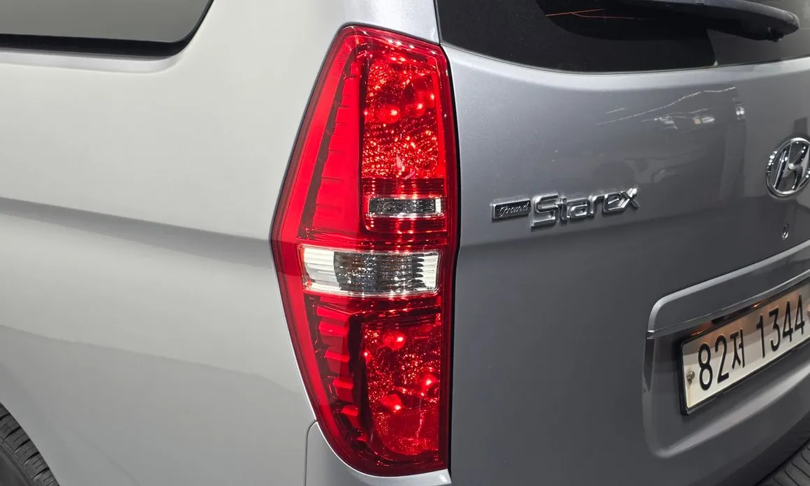 Hyundai Starex