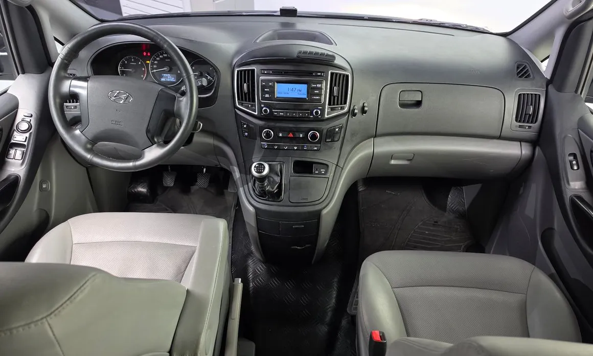 Hyundai Starex