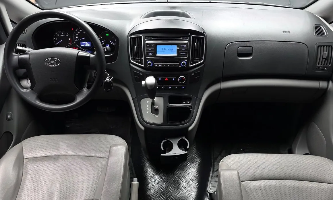 Hyundai Starex