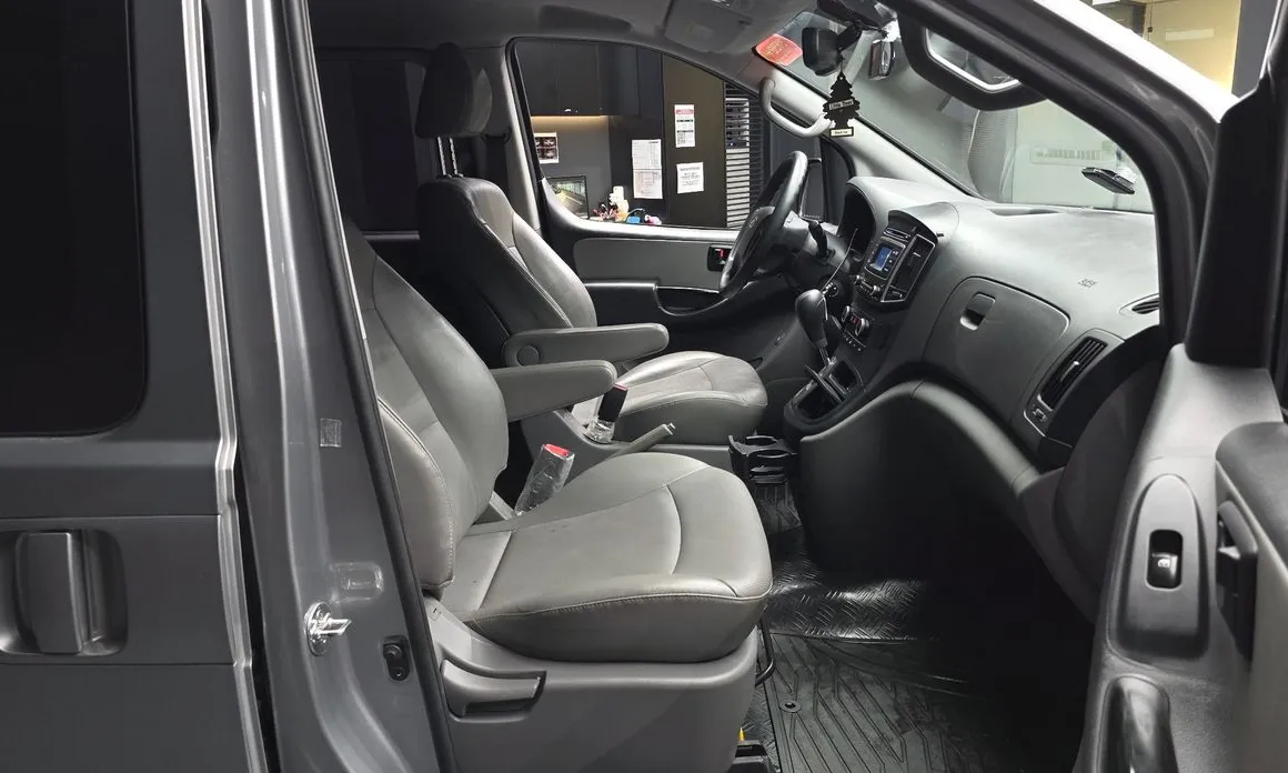 Hyundai Starex
