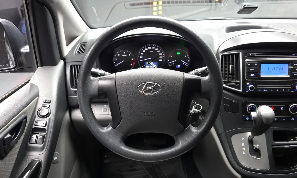 Hyundai Starex