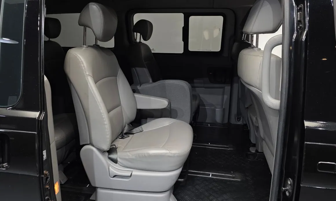 Hyundai Starex
