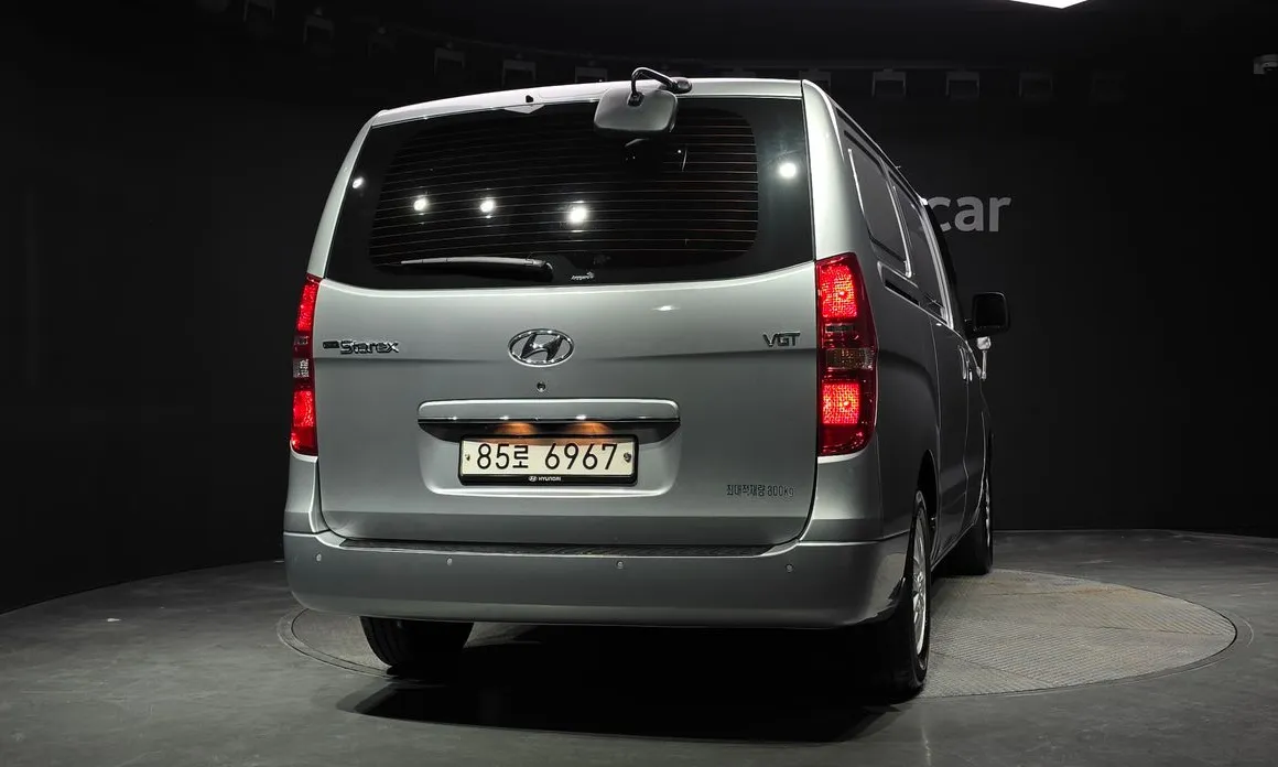 Hyundai Starex