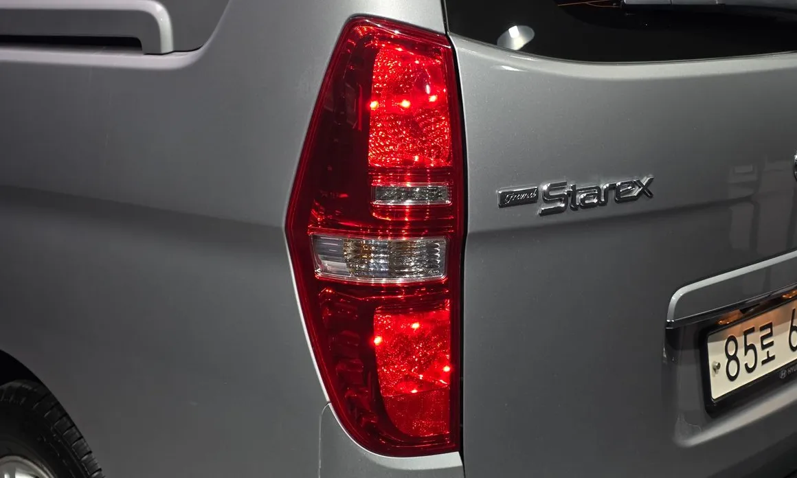 Hyundai Starex