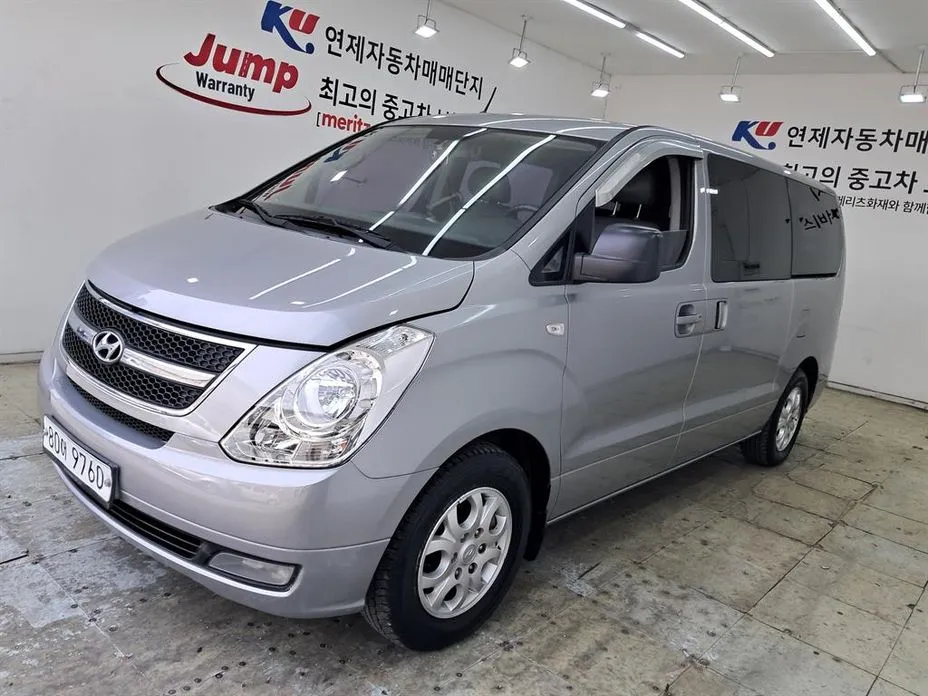 Hyundai Starex