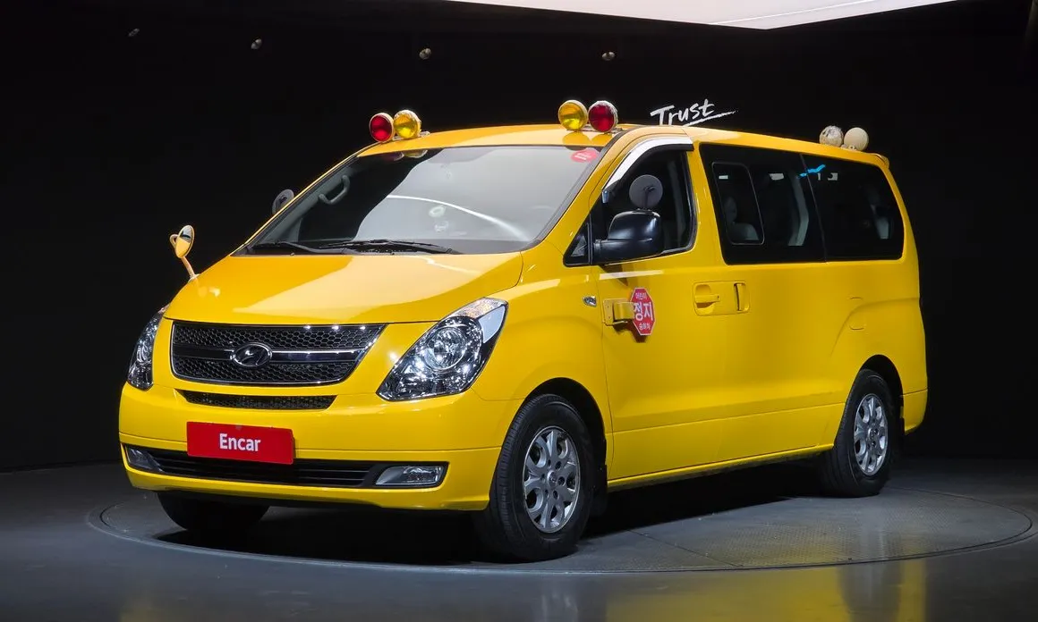 Hyundai Starex