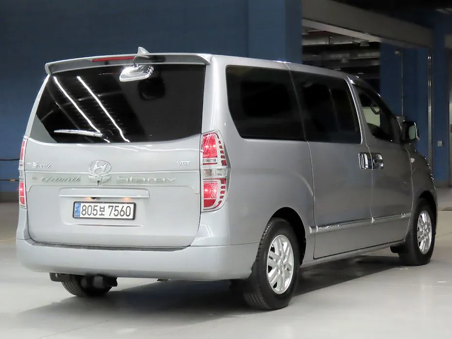 Hyundai Starex