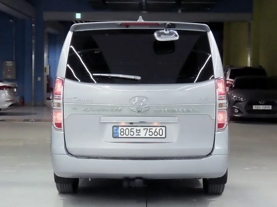 Hyundai Starex
