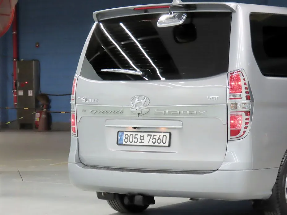 Hyundai Starex