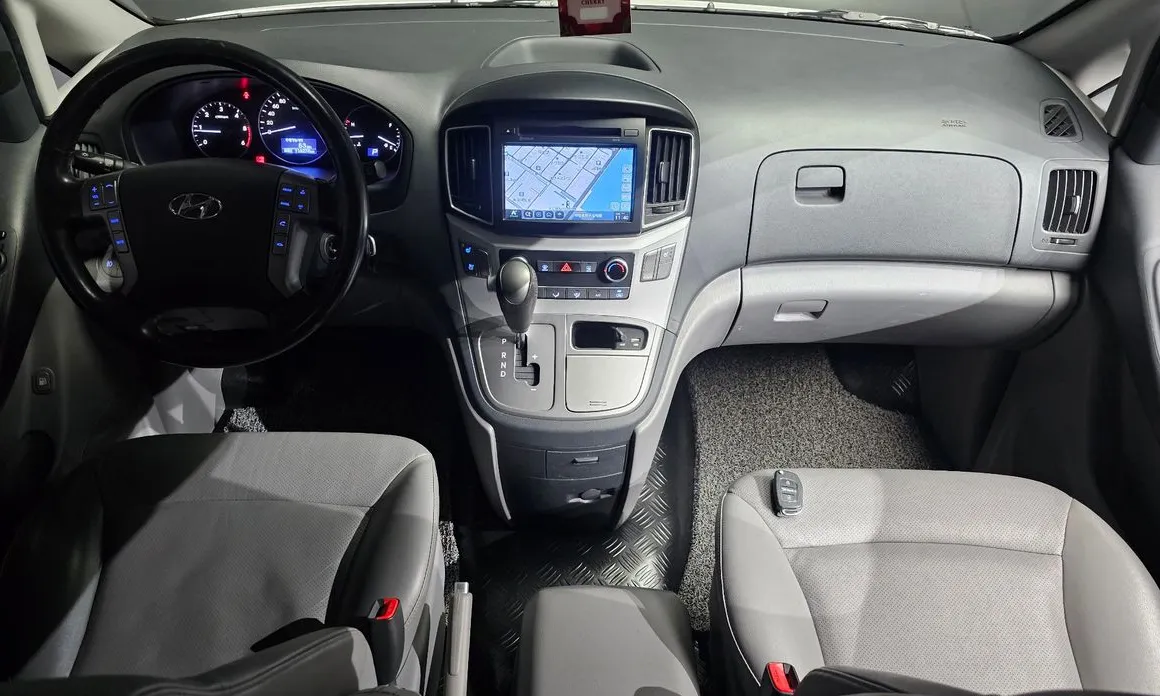 Hyundai Starex