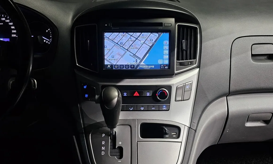 Hyundai Starex