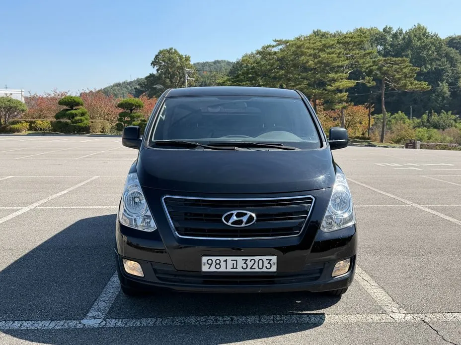 Hyundai Starex