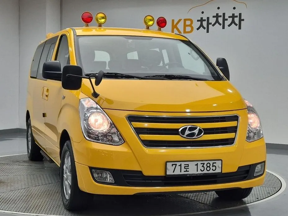 Hyundai Starex