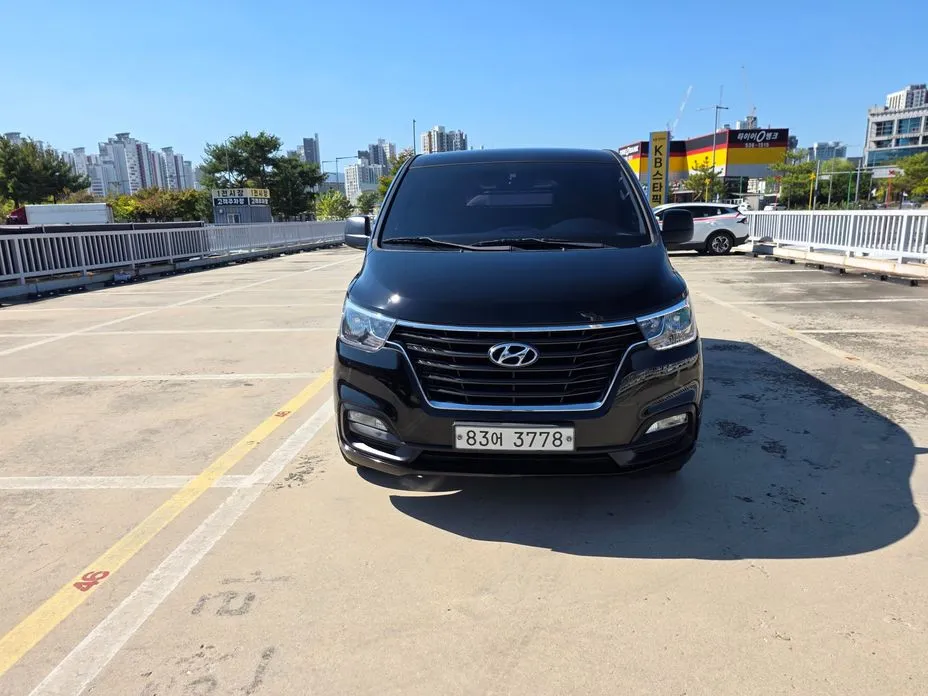 Hyundai Starex