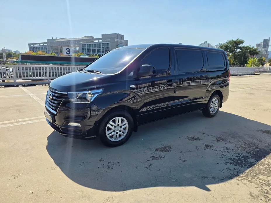 Hyundai Starex