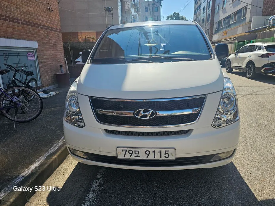 Hyundai Starex