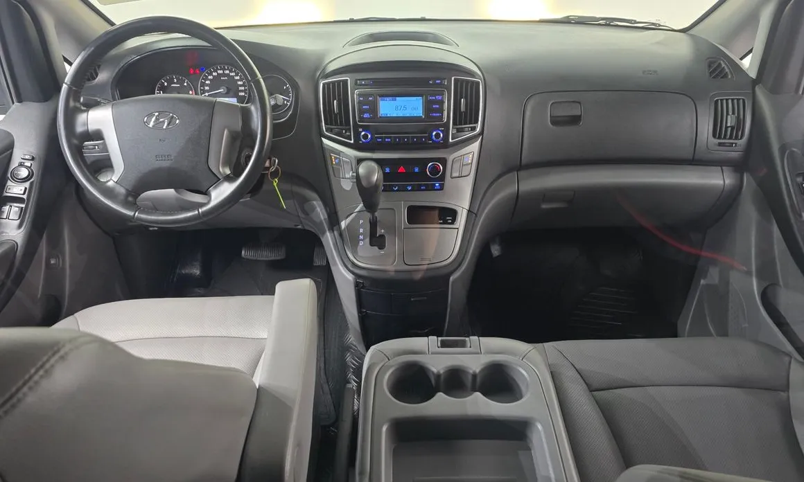 Hyundai Starex