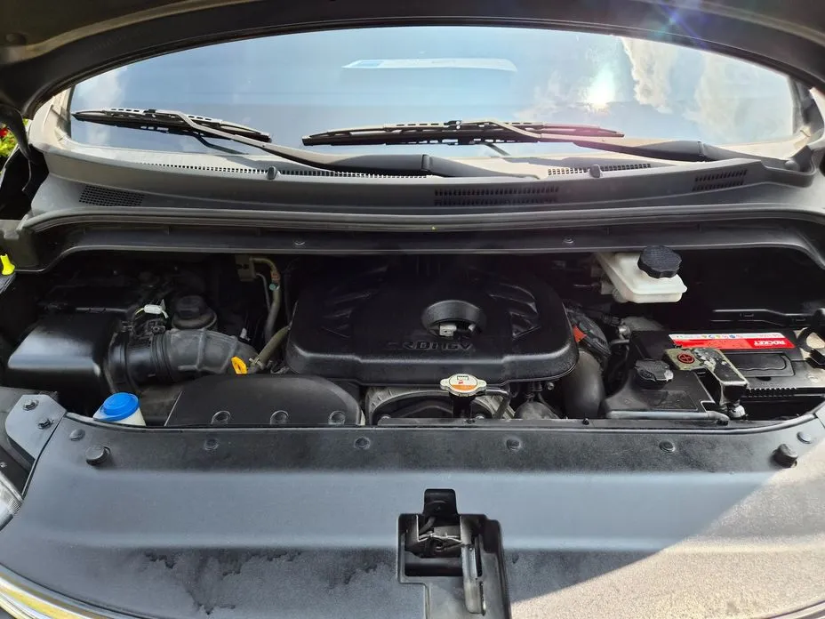 Hyundai Starex