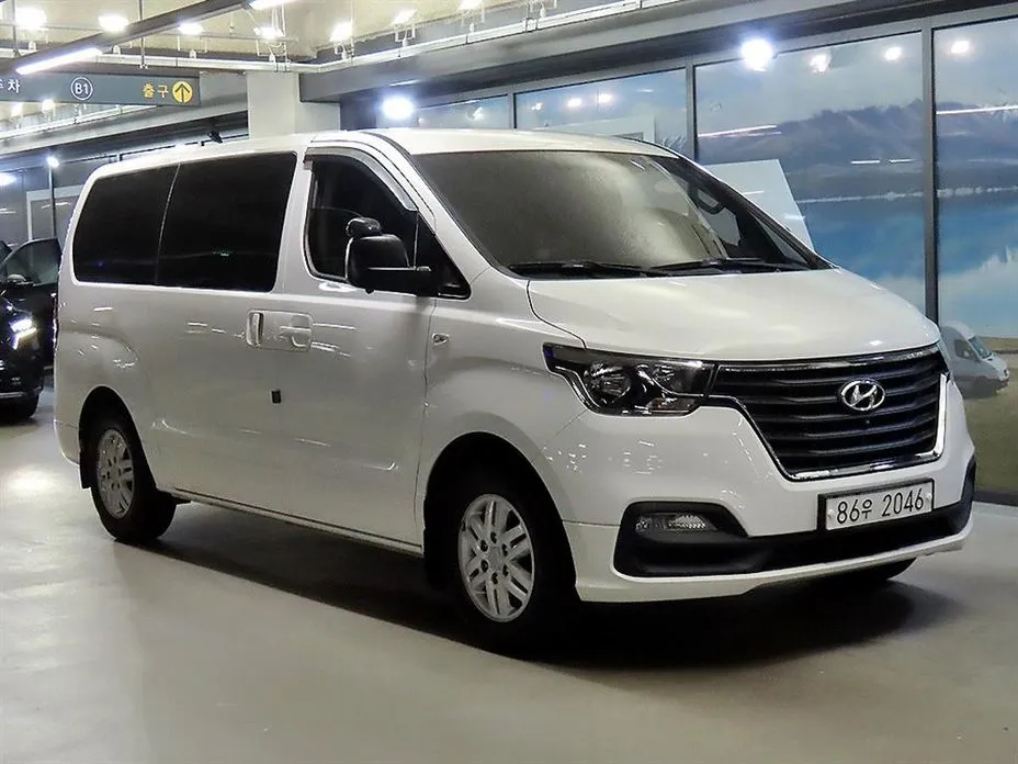 Hyundai Starex