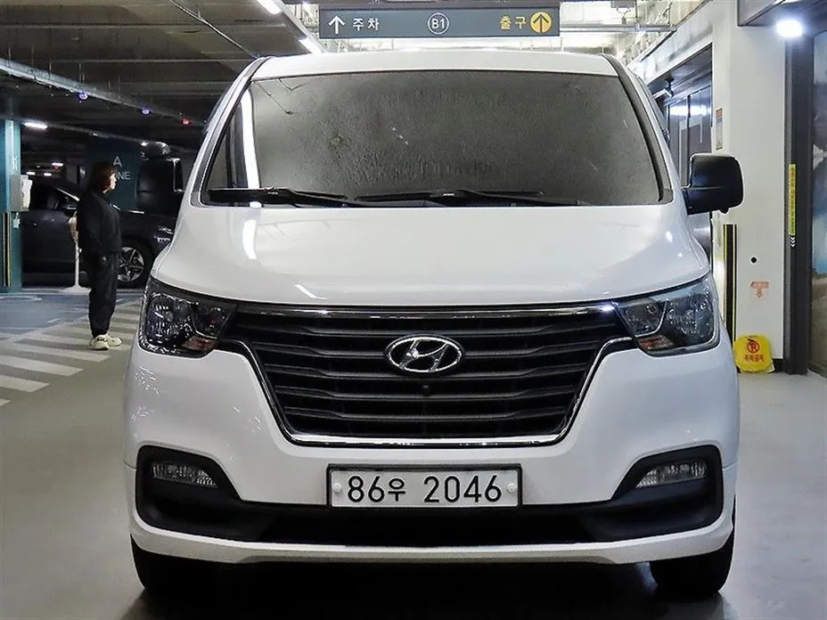 Hyundai Starex