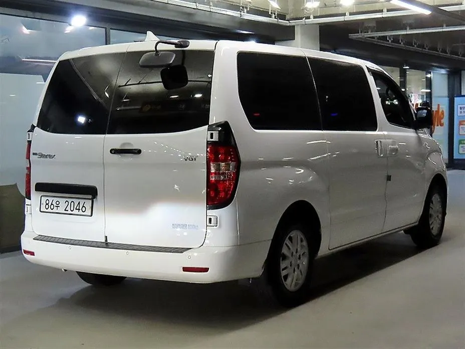 Hyundai Starex
