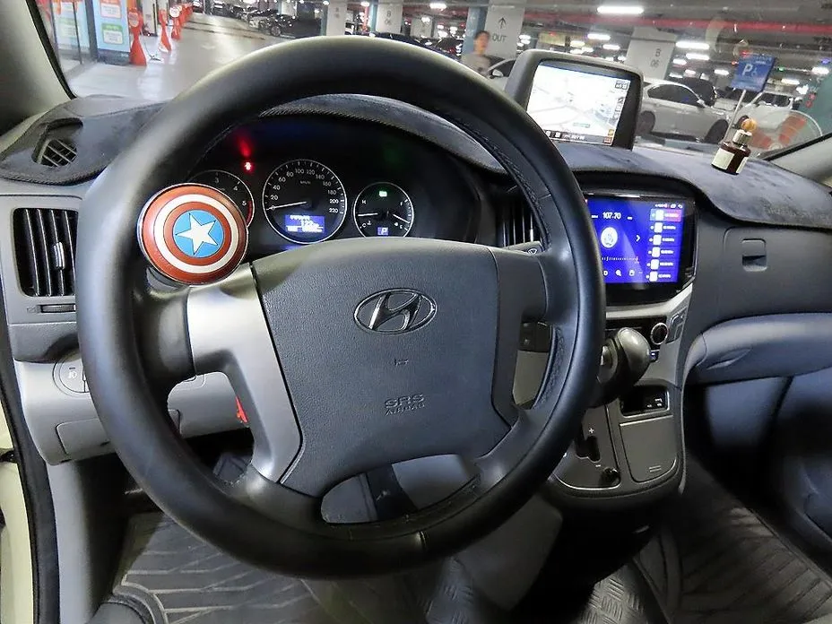 Hyundai Starex