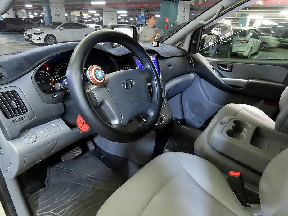 Hyundai Starex