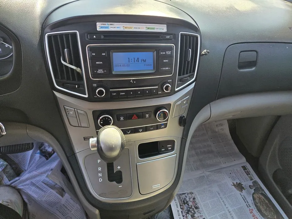 Hyundai Starex