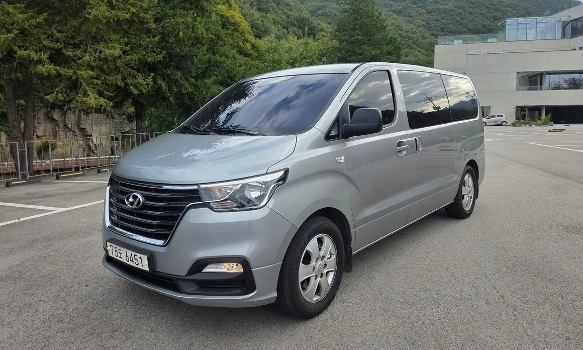 Hyundai Starex