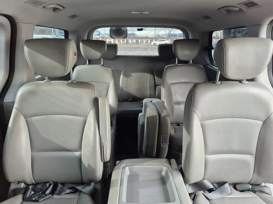 Hyundai Starex