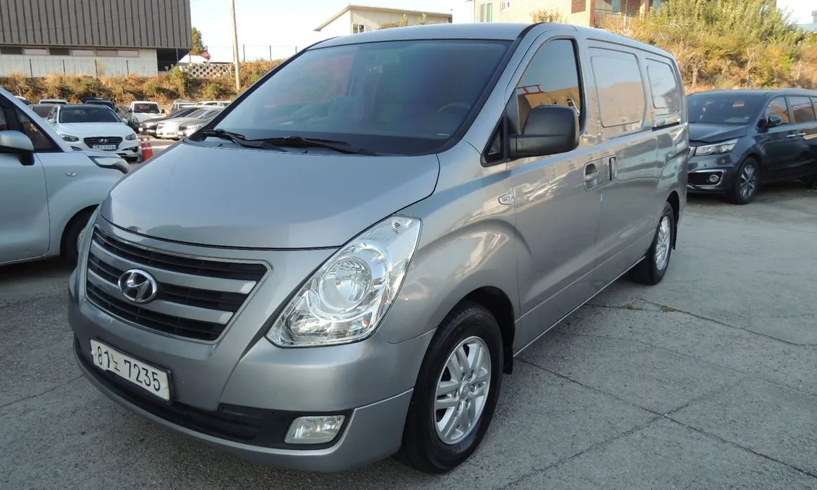 Hyundai Starex
