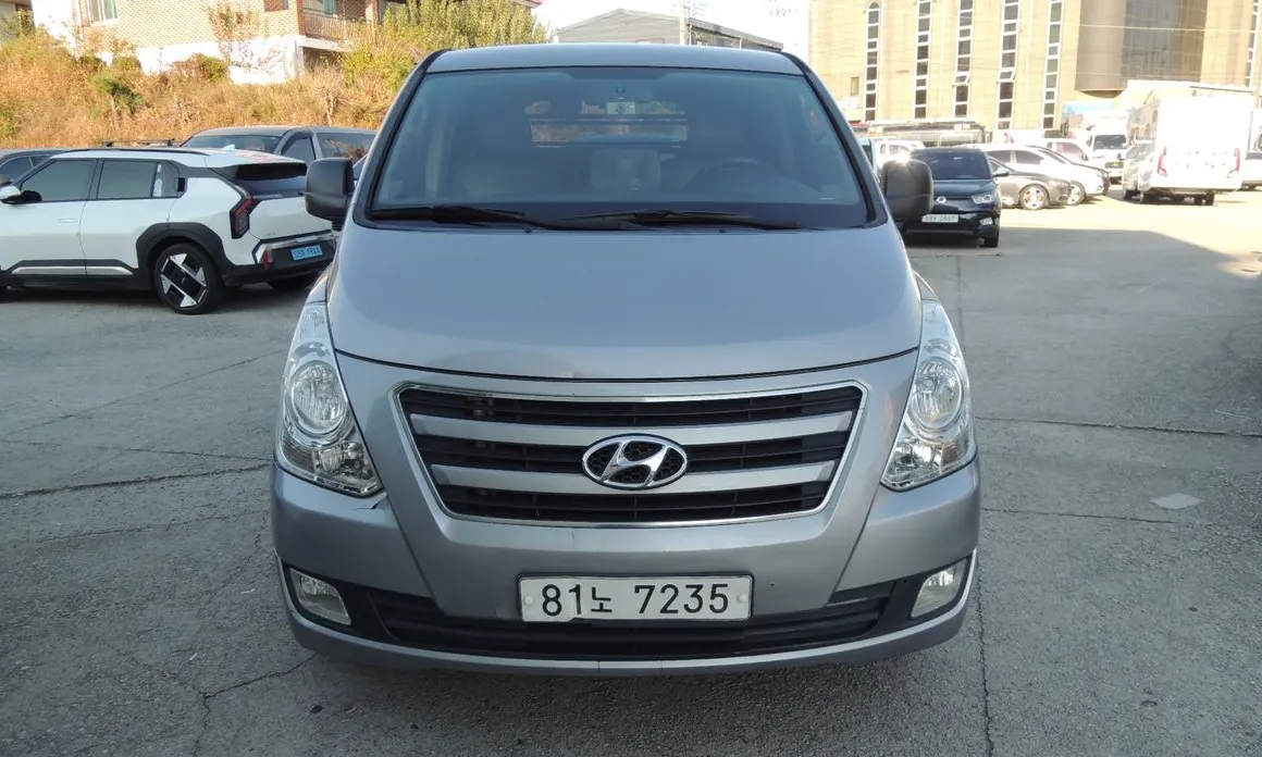 Hyundai Starex