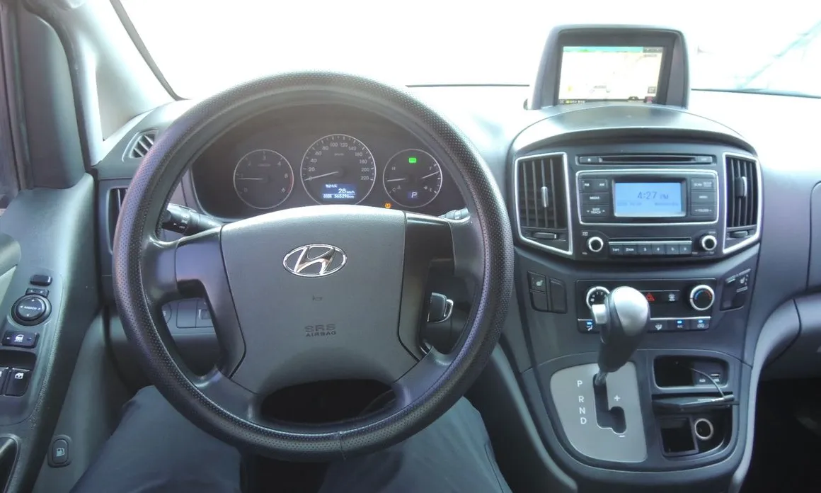 Hyundai Starex