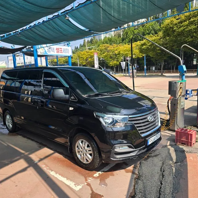 Hyundai Starex