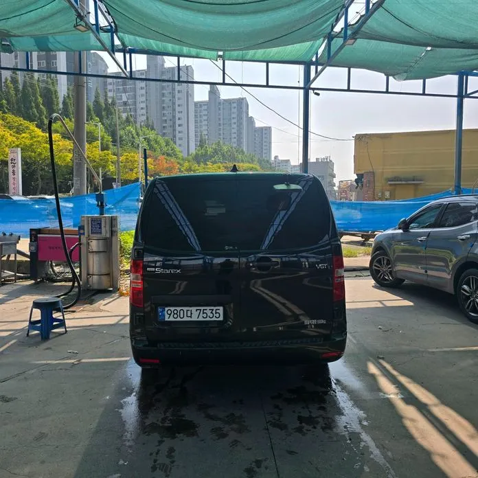 Hyundai Starex