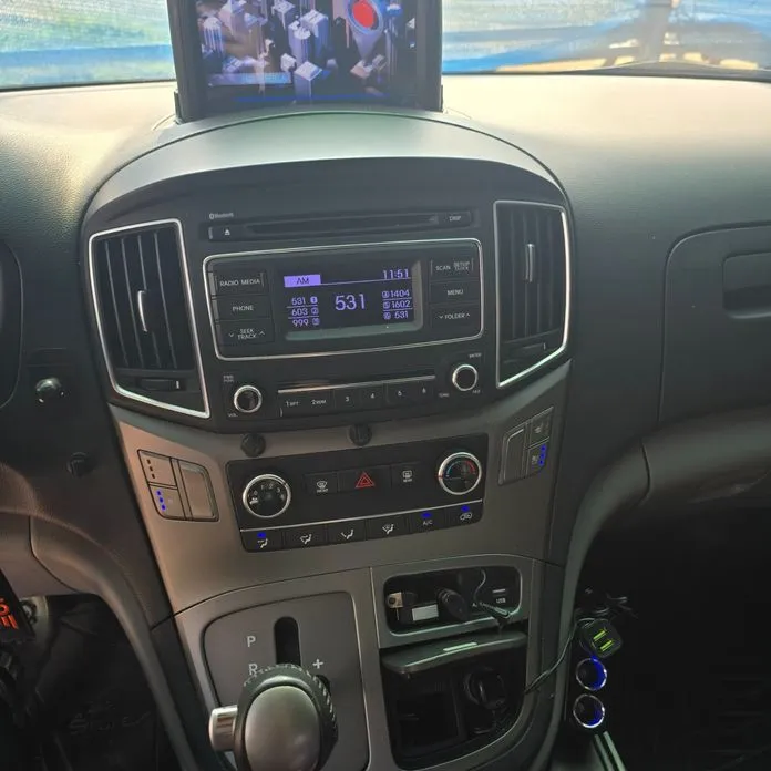 Hyundai Starex