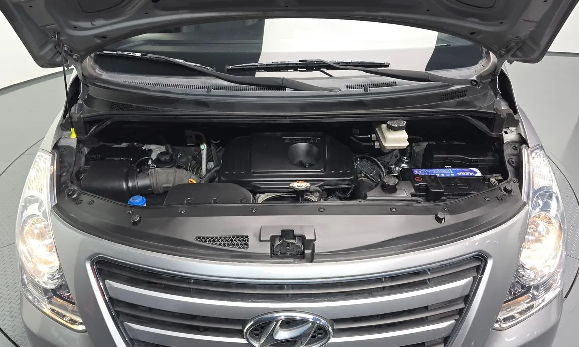 Hyundai Starex