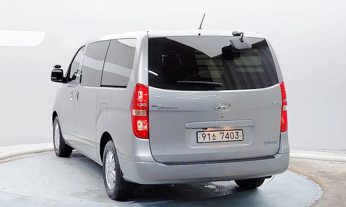 Hyundai Starex