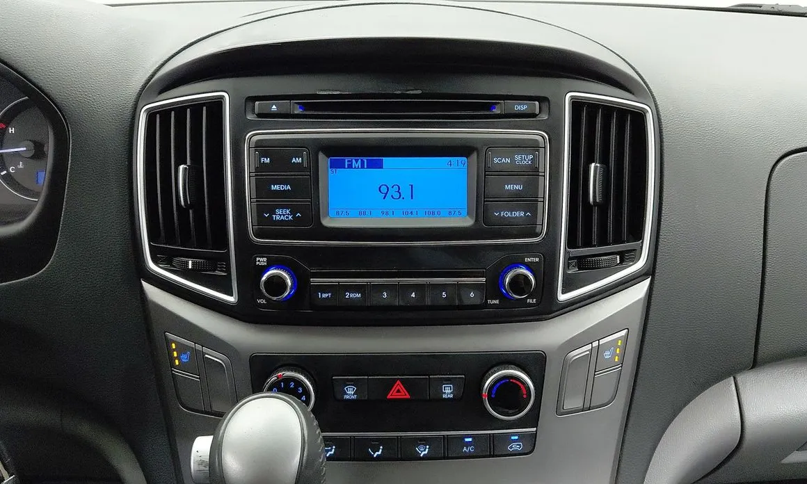 Hyundai Starex