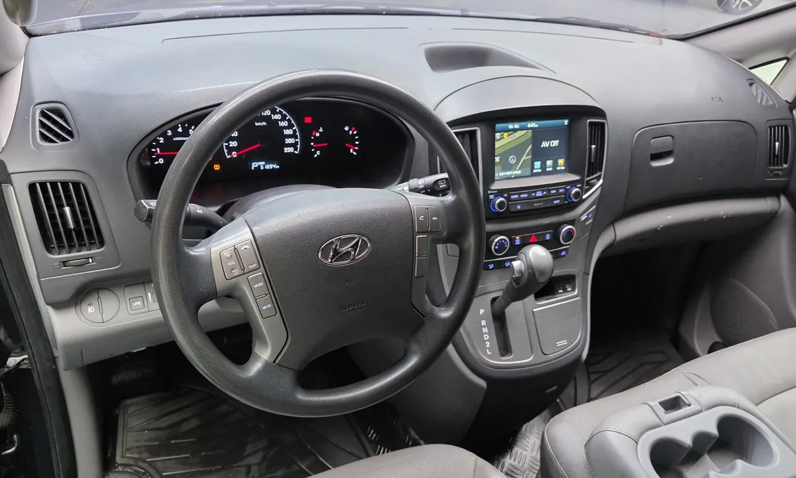Hyundai Starex