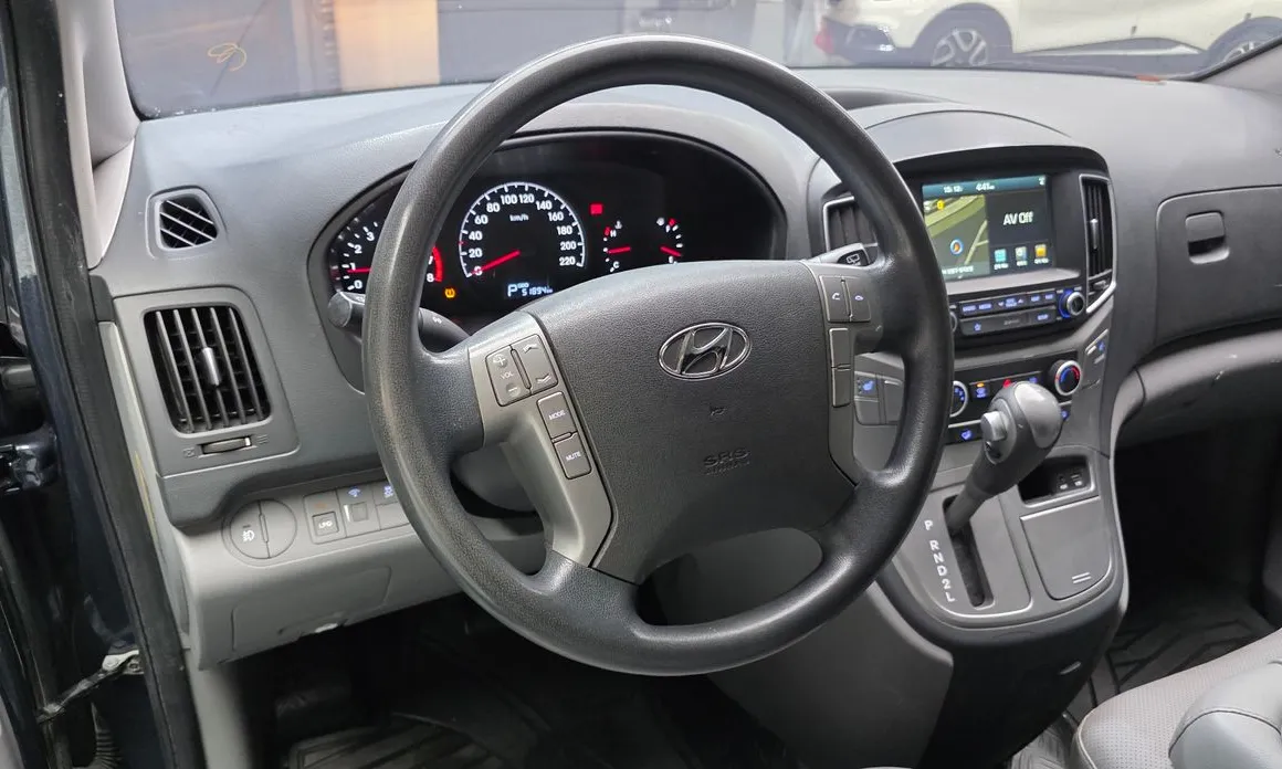 Hyundai Starex