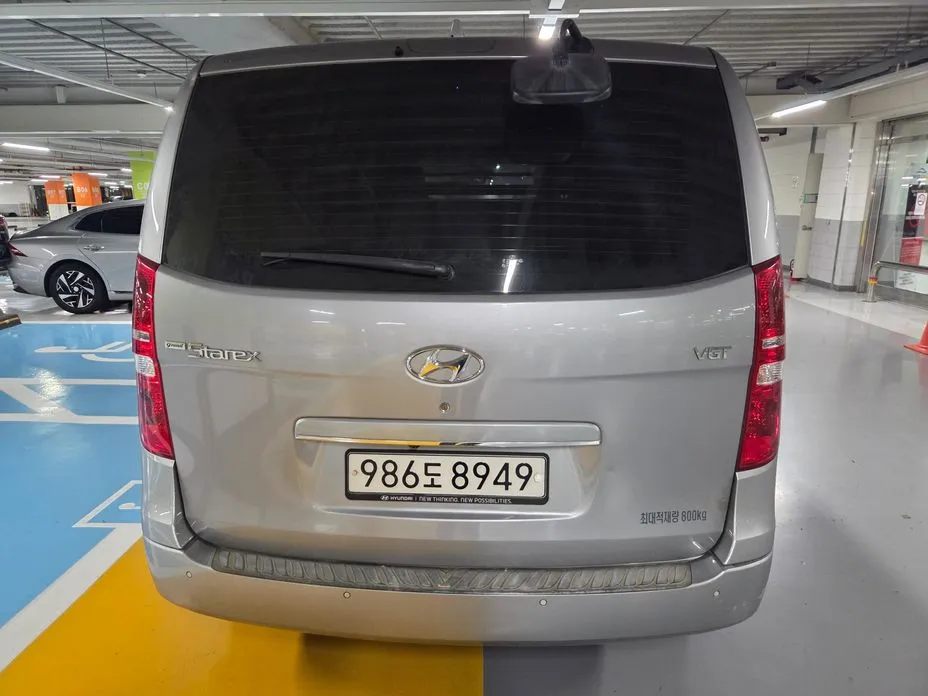 Hyundai Starex