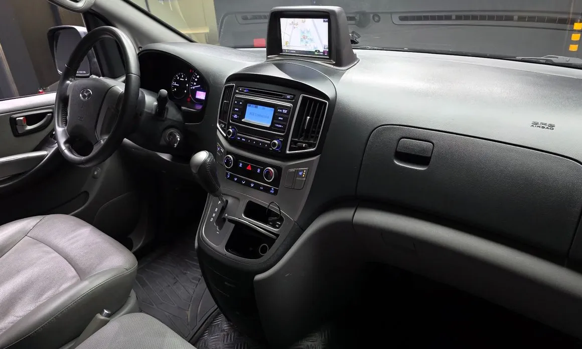 Hyundai Starex