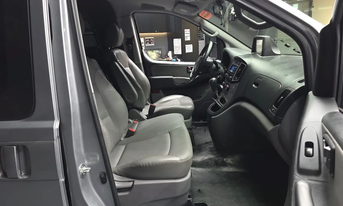 Hyundai Starex