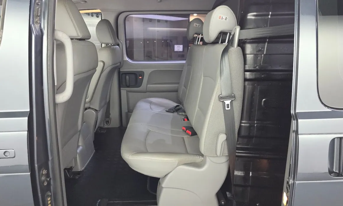 Hyundai Starex