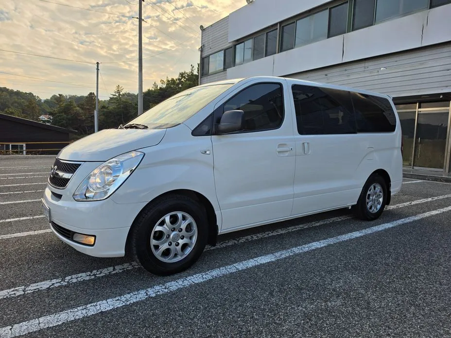 Hyundai Starex