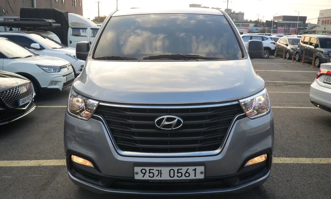 Hyundai Starex